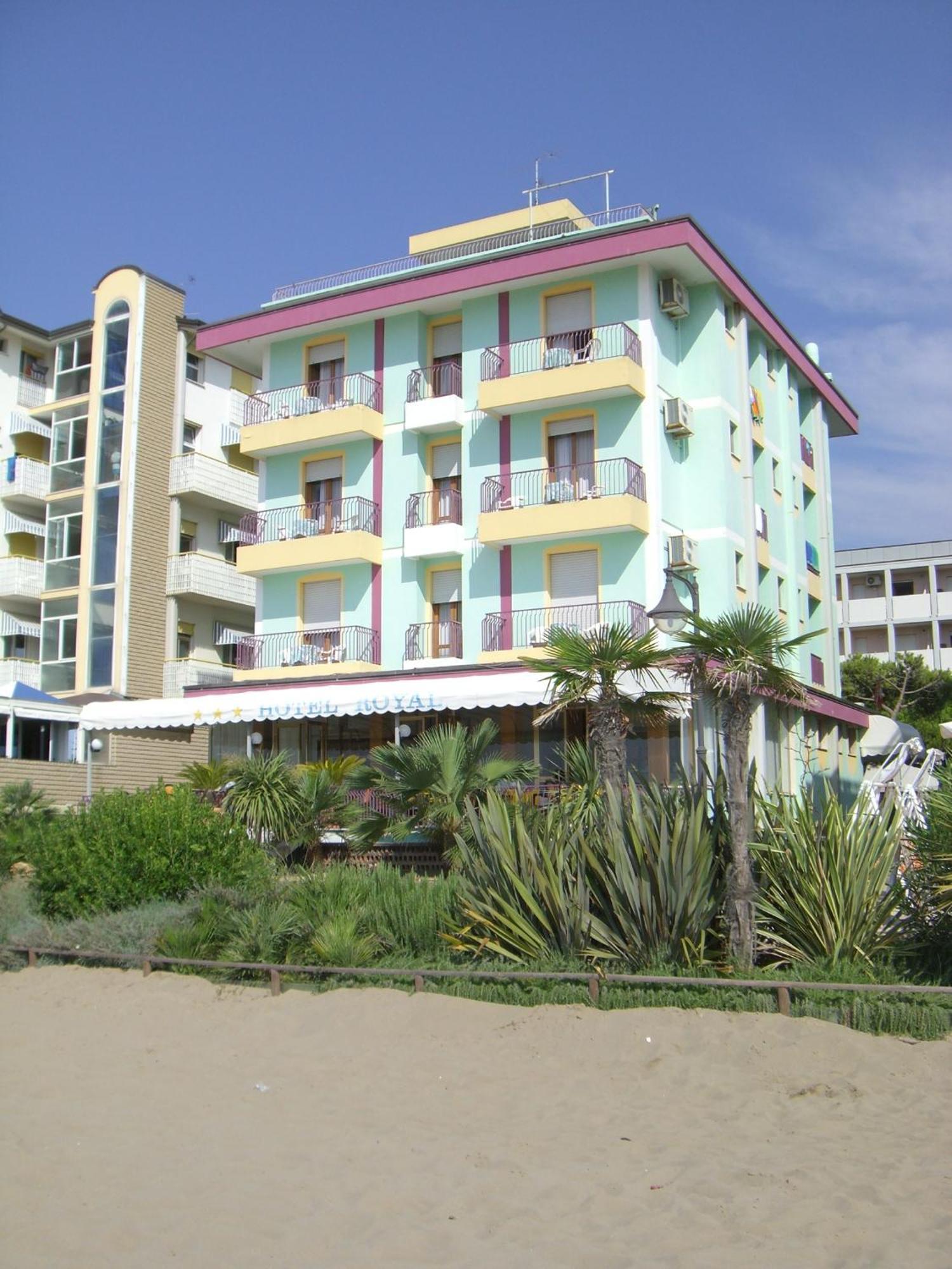 Royal Garnì Hotel 3*
